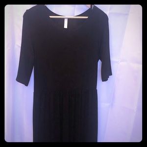 3/4 sleeve black maxi dress
